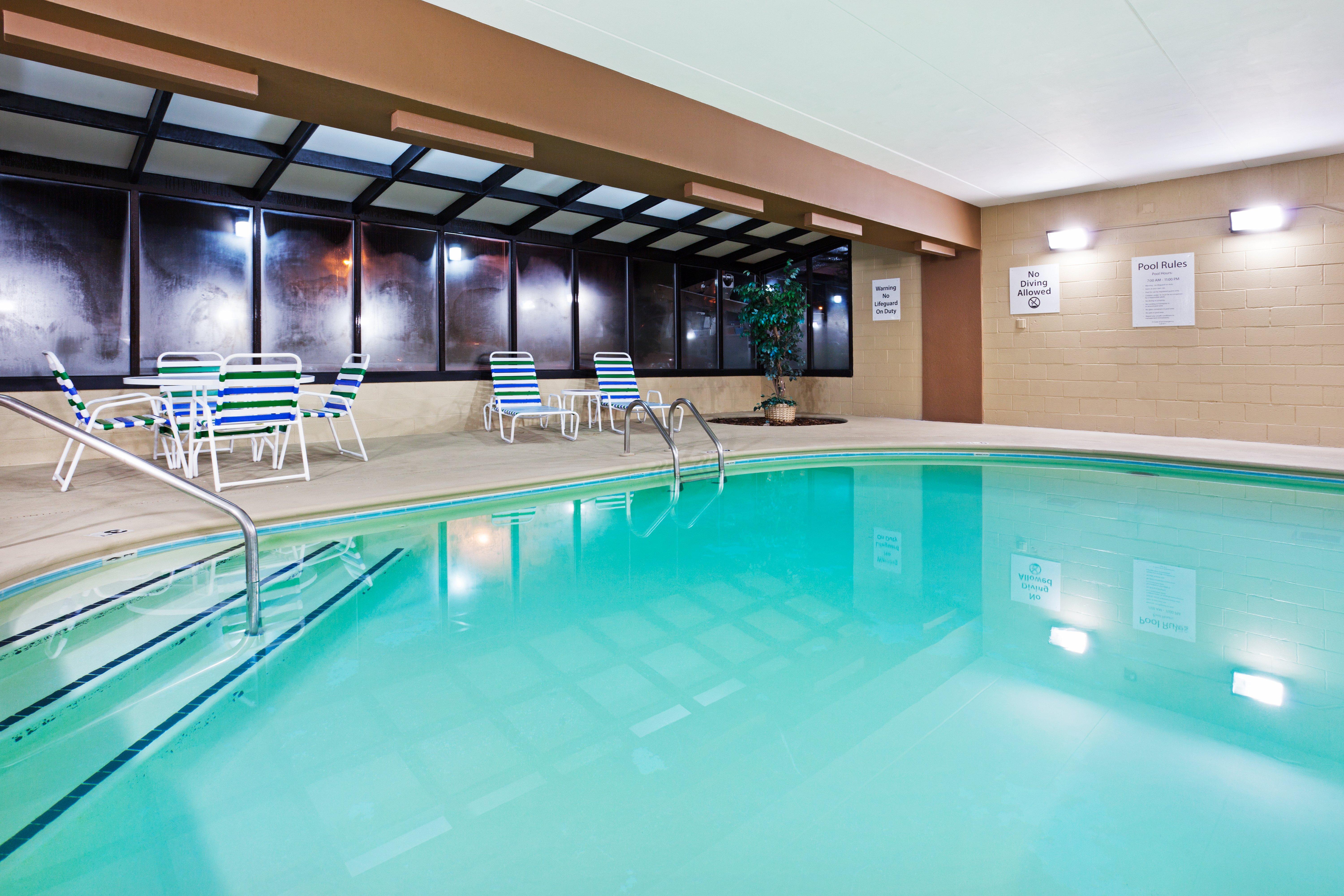 Express & Knoxville Airport By Ihg Hotel