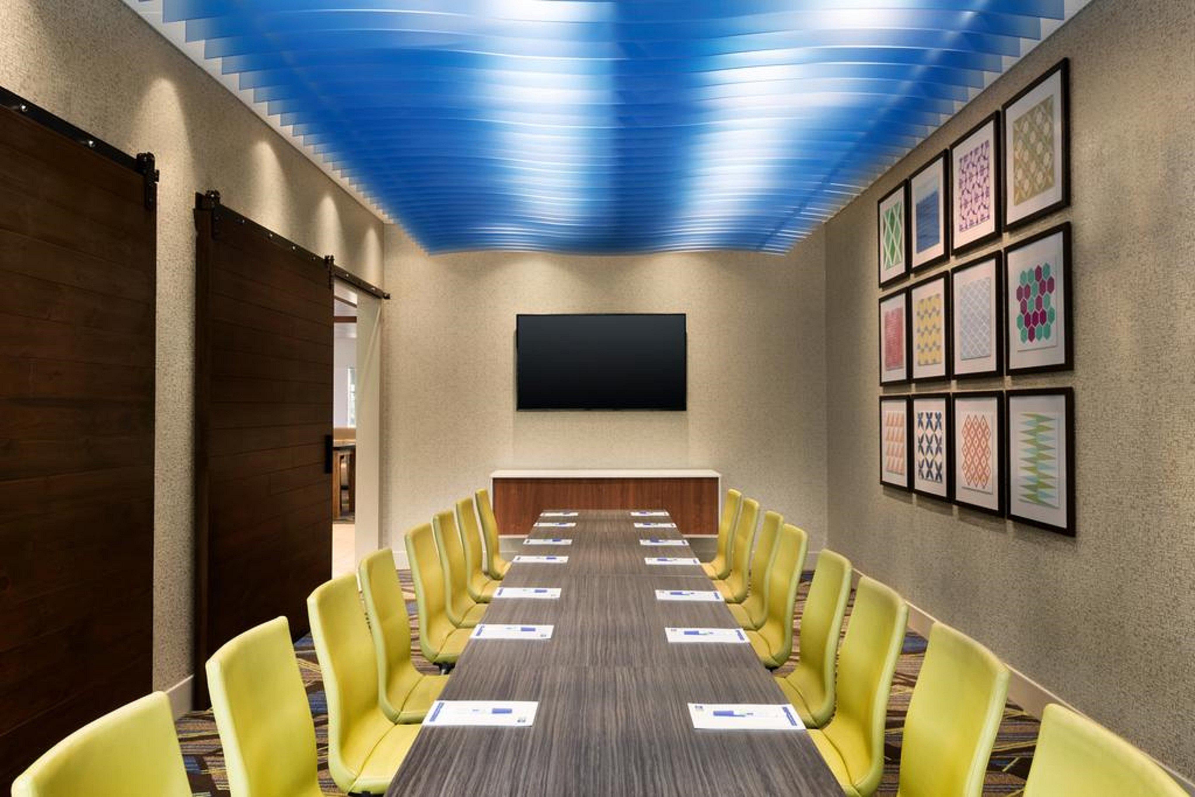 Express & Knoxville Airport By Ihg Hotel 2*