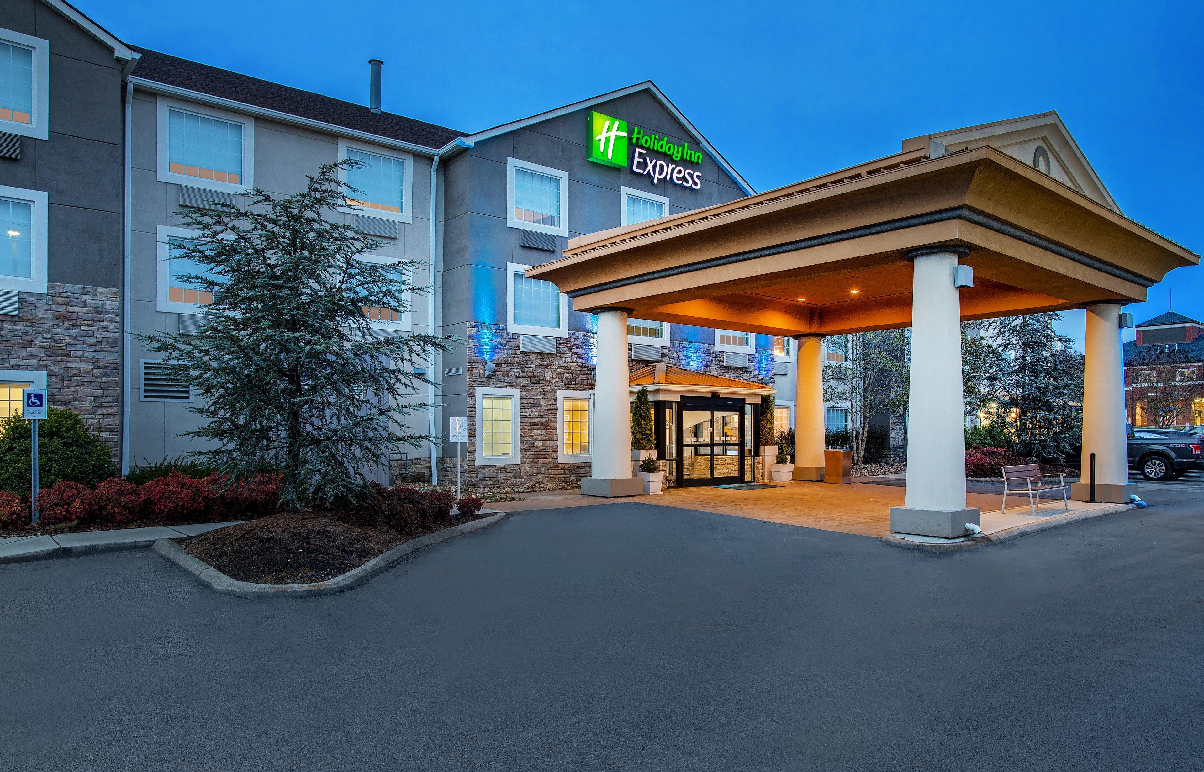 Hotel Express & Knoxville Airport By Ihg