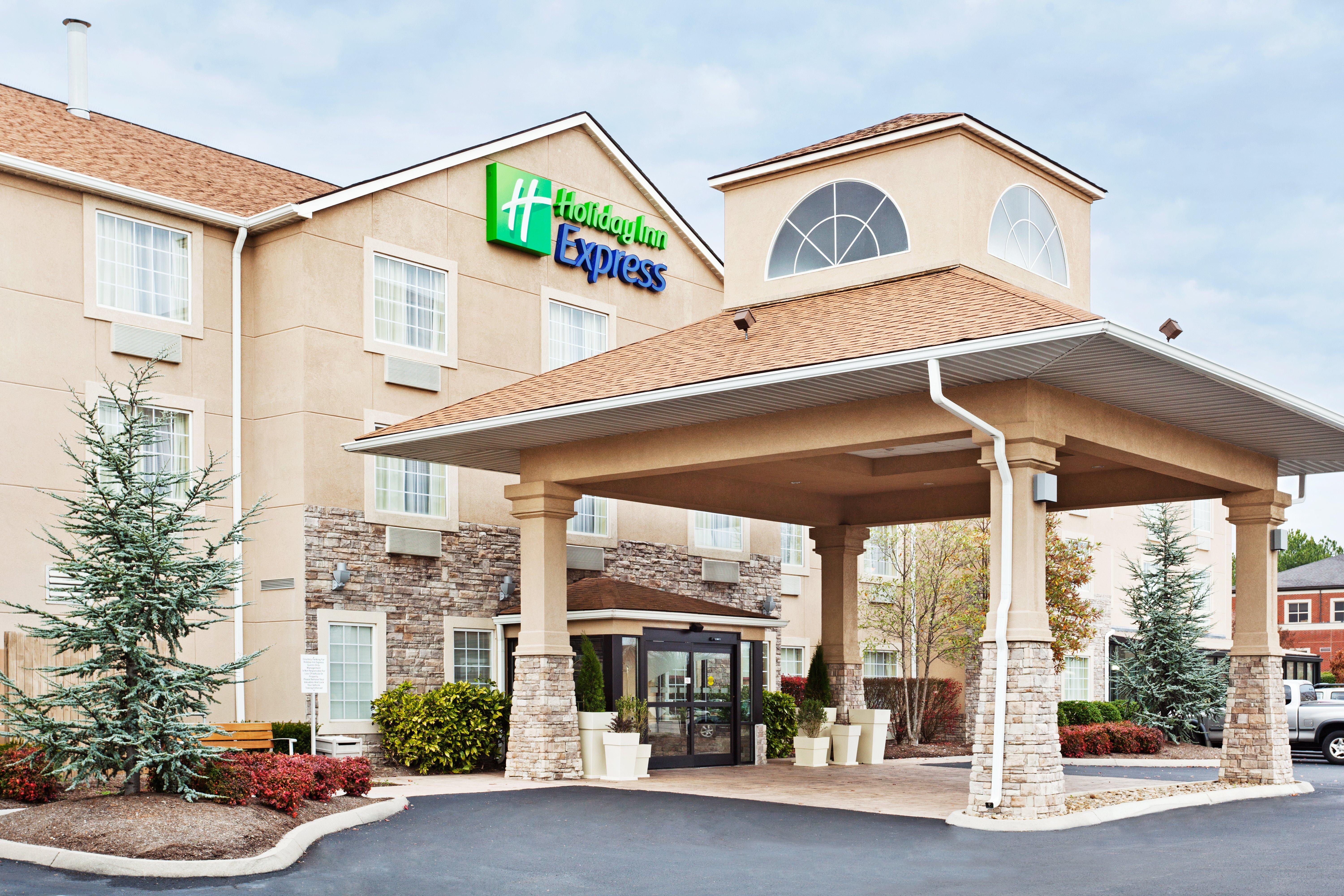 Express & Knoxville Airport By Ihg 2*
