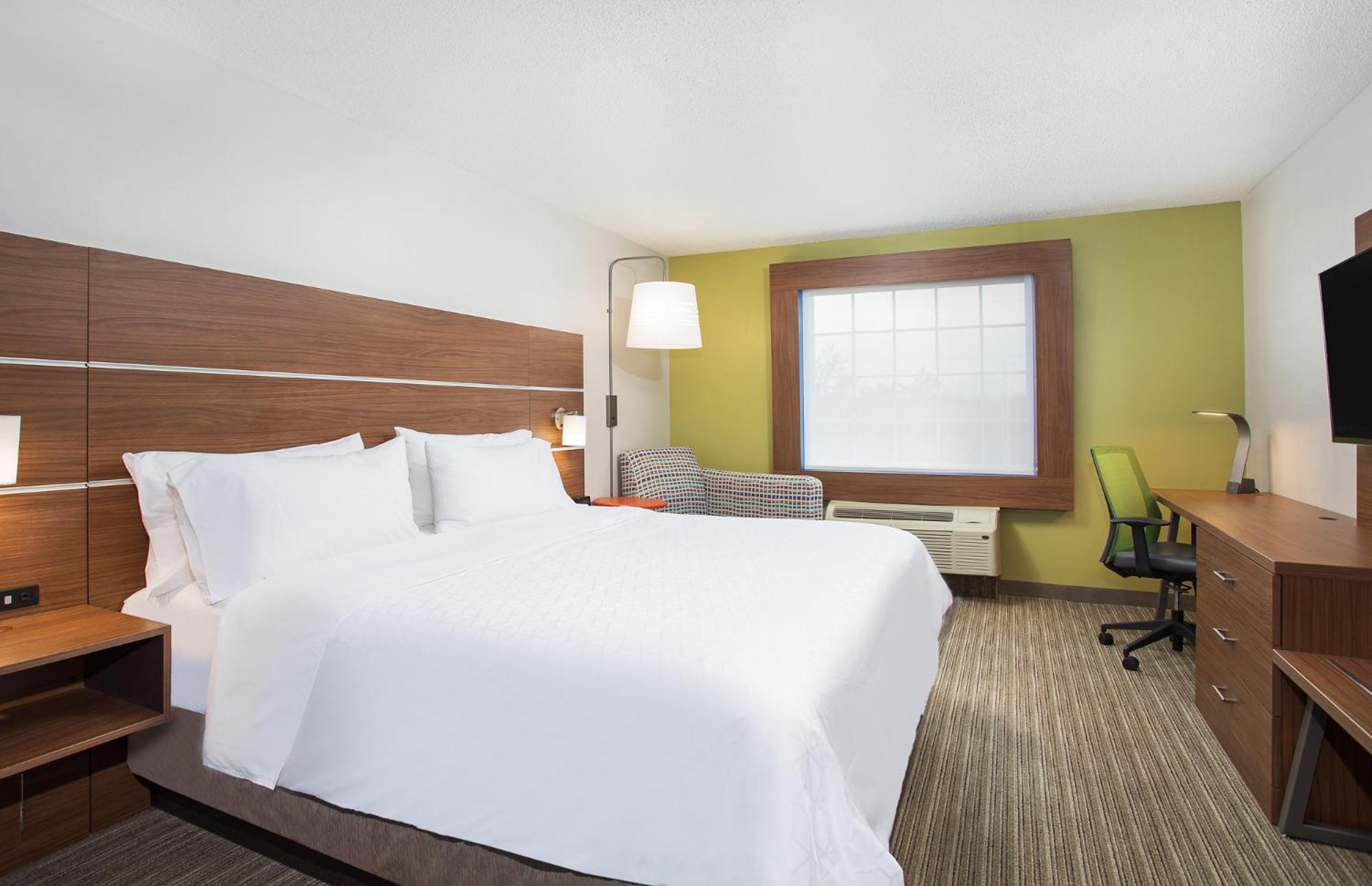 Hotel Express & Knoxville Airport By Ihg