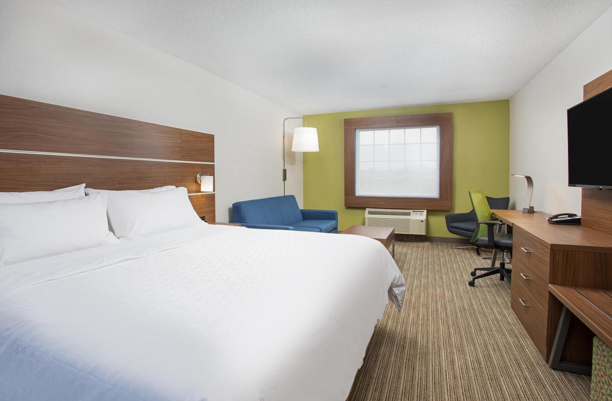 Express & Knoxville Airport By Ihg Hotel 2*