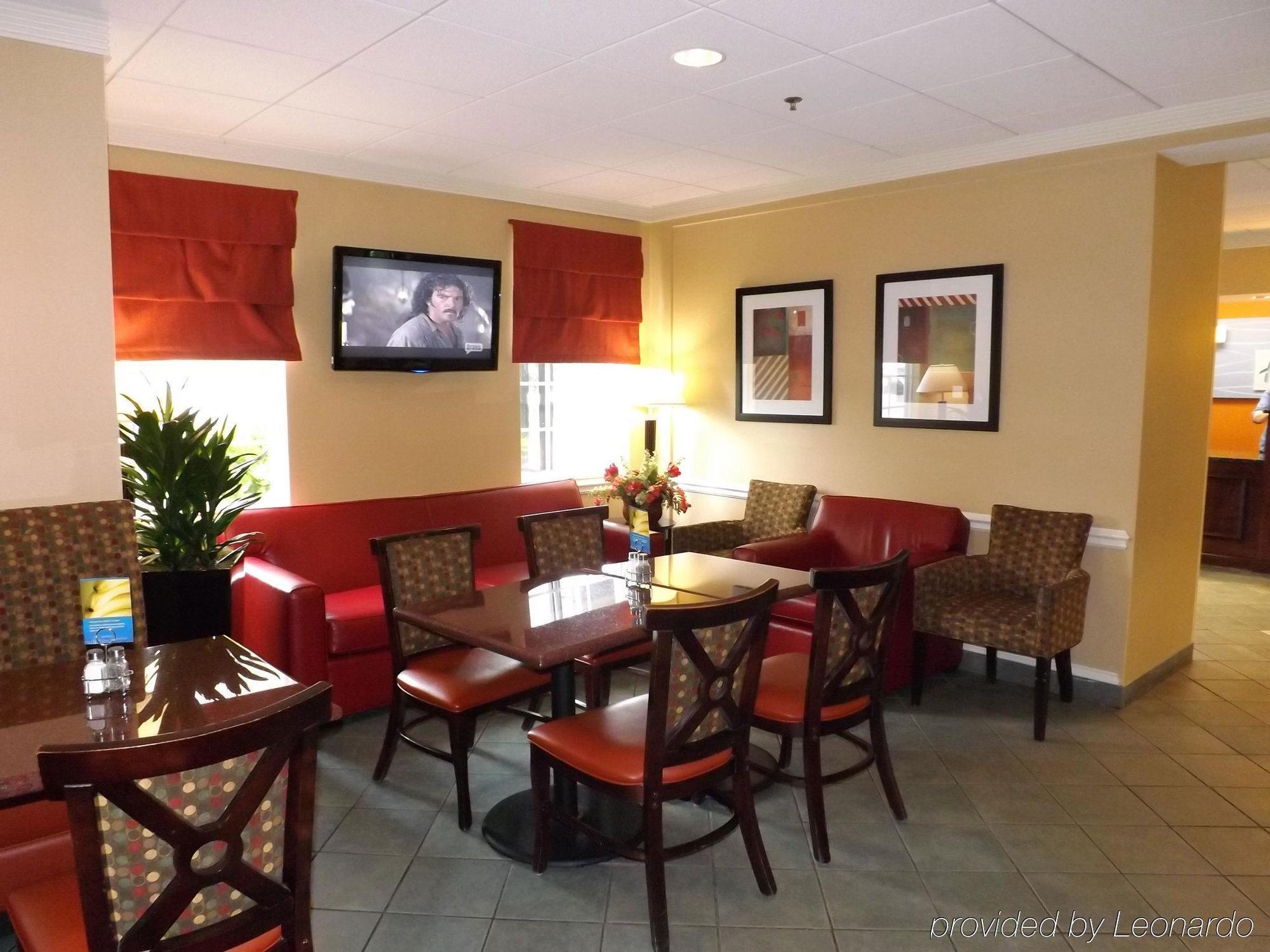 Hotel Express & Knoxville Airport By Ihg